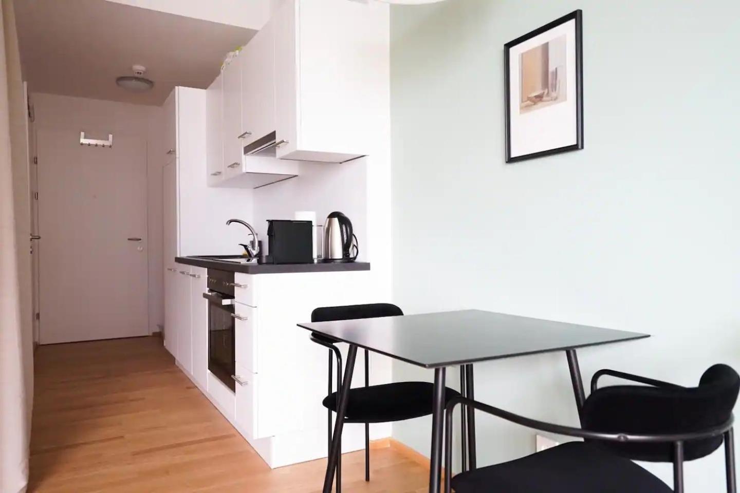 Exquisite Studio With Rooftop Pool Apartment เวียนนา ภายนอก รูปภาพ