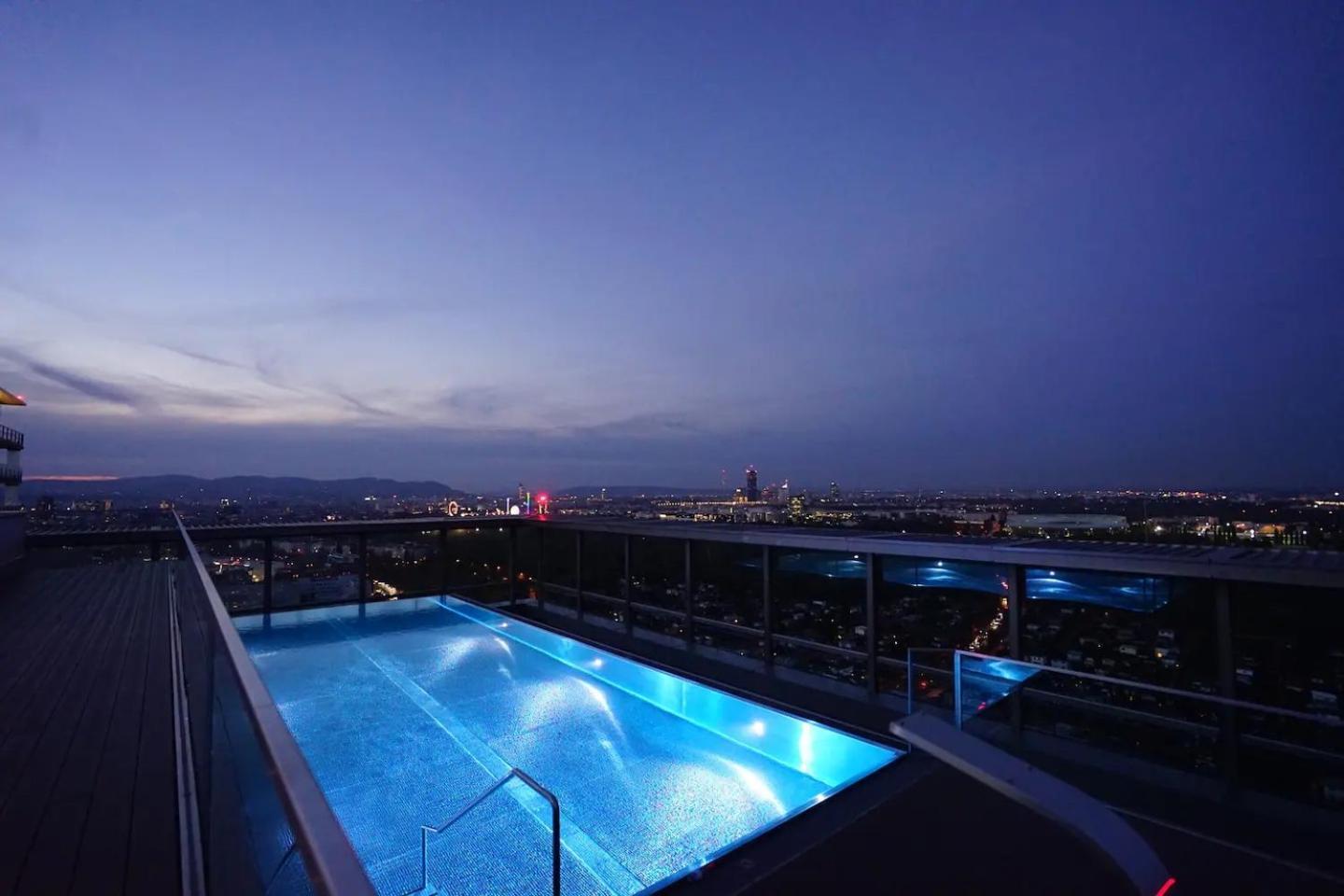 Exquisite Studio With Rooftop Pool Apartment เวียนนา ภายนอก รูปภาพ